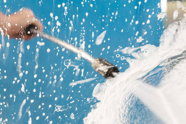Animal Enclosure Cleaning in Pleasant Hill, IA